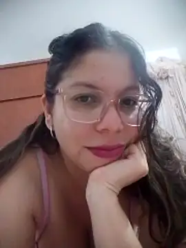 Carliina Soussa online show from April 2026 12:33:01 AM