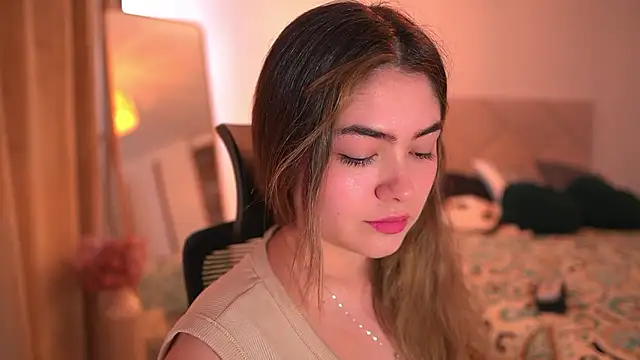 Lau Bee online show from March 2026 06:58:01 PM