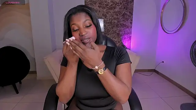 SavannahStorm online show from November 2025 11:47:02 AM