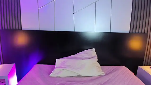 liz goth online show from December 2024 12:40:02 PM