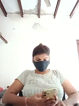 Snapshot of illay_love chatting on July 2026 10:43:01 AM illay love online show from July 2026 10:43:01 AM