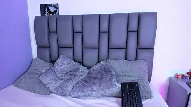 Sophia Lemos online show from February 2025 02:04:02 PM