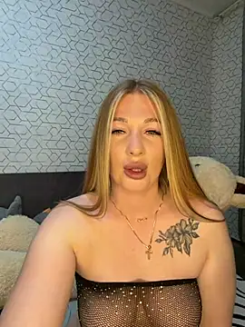 Snapshot of Tatti-Go chatting on May 2026 05:42:02 PM Tatti-Go online show from May 2026 05:42:02 PM