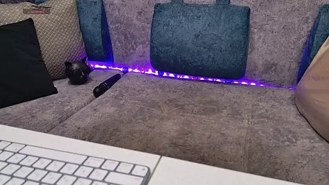 blackcat142 online show from October 2025 11:44:01 AM