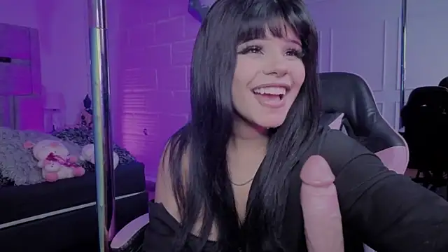 Snapshot of BonnieAnderson_ chatting on February 2026 08:15:01 PM BonnieAnderson online show from February 2026 08:15:01 PM