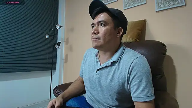 Jhonatan Morales S online show from March 2025 02:39:02 AM