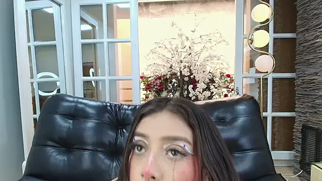 miss collins online show from January 2026 06:00:02 PM