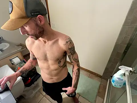 Snapshot of RuffClvb chatting on December 2024 02:18:01 AM RuffClvb online show from December 2024 02:18:01 AM