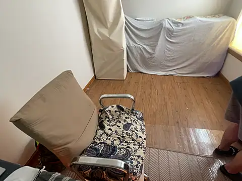 Snapshot of RuffClvb chatting on February 2025 10:21:02 PM RuffClvb online show from February 2025 10:21:02 PM