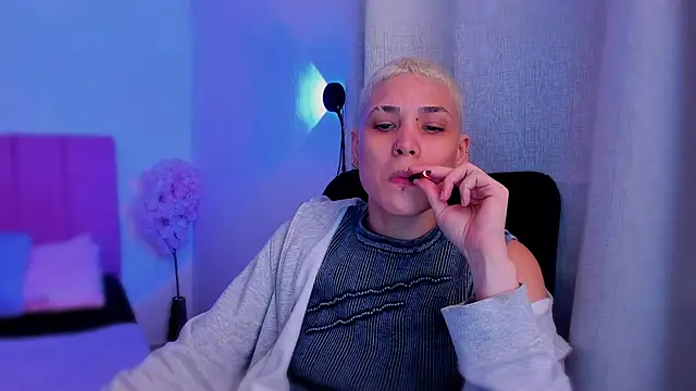 Charlee pink online show from February 2026 11:31:02 PM