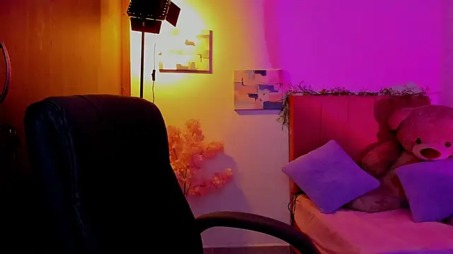 Charlee pink online show from March 2026 09:58:02 PM