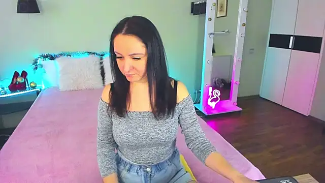 AngellLika online show from December 2024 07:26:01 AM