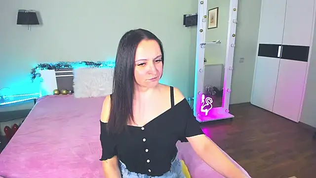 AngellLika online show from December 2024 05:00:01 PM