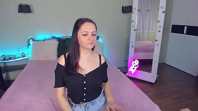 AngellLika online show from January 2025 04:28:02 PM