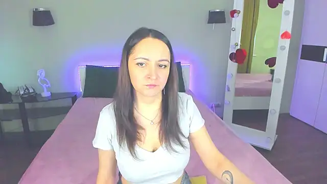 AngellLika online show from March 2026 01:37:02 PM