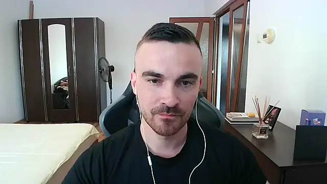 Snapshot of mu5clemania2 chatting on July 2026 05:08:02 PM mu5clemania2 online show from July 2026 05:08:02 PM
