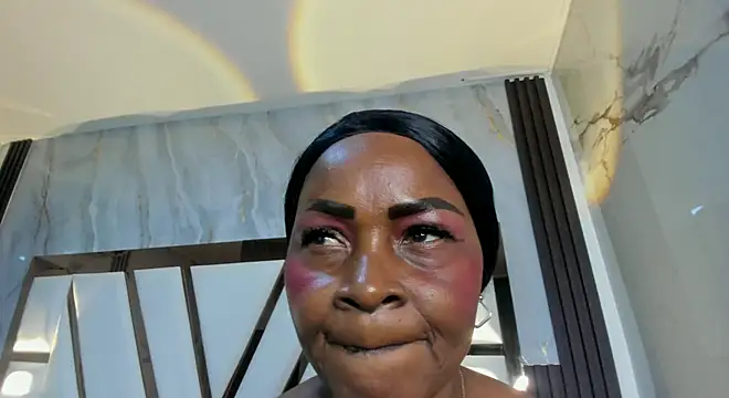 lola hornei online show from November 2025 11:32:01 AM