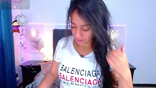 Julietacollins06 online show from February 2025 01:28:02 PM