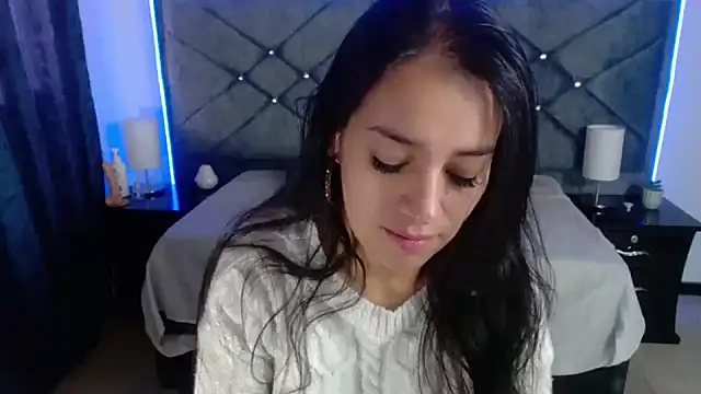 Julietacollins06 online show from October 2025 01:17:02 PM