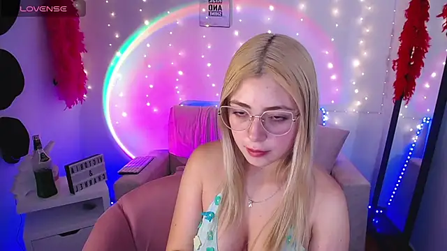 channel blonde a online show from March 2025 06:07:01 PM