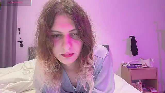 Alice Pinkhead online show from December 2025 05:24:02 AM