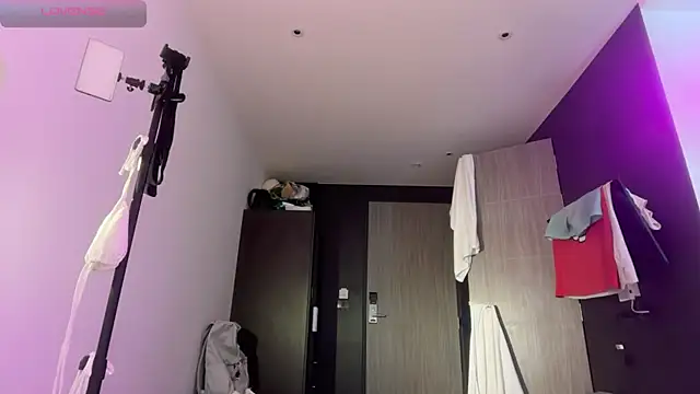 Alice Pinkhead online show from February 2026 07:56:02 AM