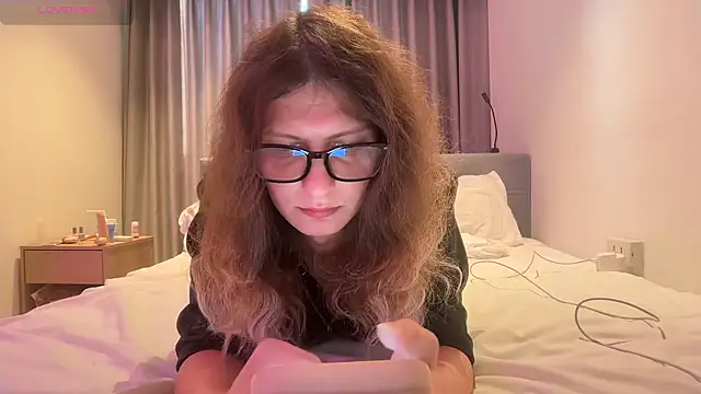 Alice Pinkhead online show from April 2026 09:12:01 AM