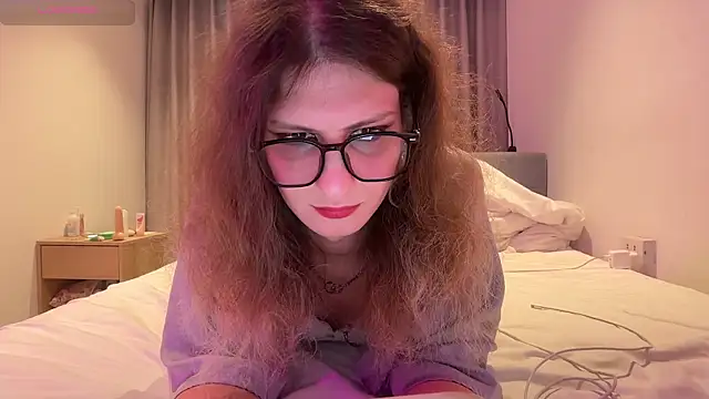 Snapshot of Alice_Pinkhead chatting on June 2026 10:03:02 AM Alice Pinkhead online show from June 2026 10:03:02 AM