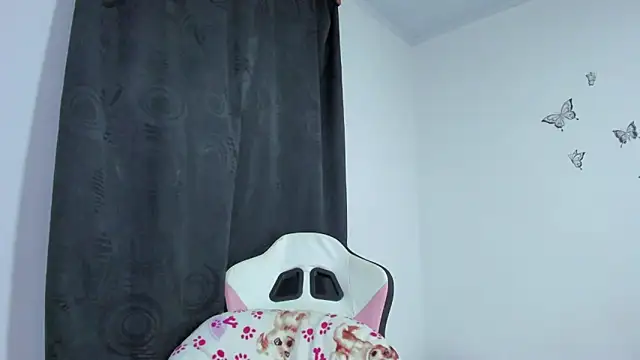 Snapshot of SophieWoods_ chatting on March 2025 01:46:02 AM SophieWoods  online show from March 2025 01:46:02 AM