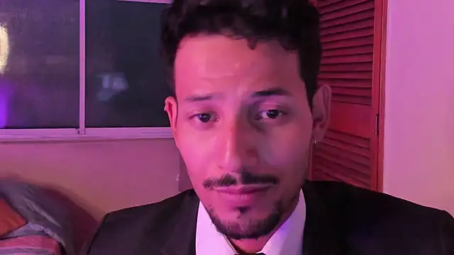 Snapshot of Nicholasrodrii chatting on February 2026 11:30:01 PM Nicholasrodrii online show from February 2026 11:30:01 PM