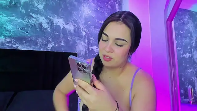 brianaGuzman online show from January 2025 12:58:01 PM