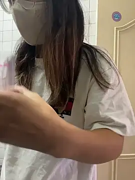 yourbootygirl online show from November 2025 04:01:01 AM