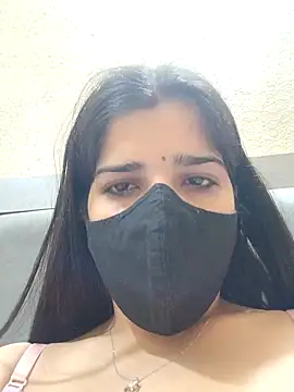 Snapshot of aaliya_bhattt chatting on March 2025 11:42:01 PM aaliya bhattt online show from March 2025 11:42:01 PM