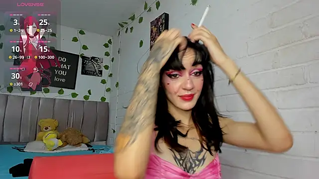 Snapshot of katt__black__ chatting on April 2026 08:24:02 PM katt black online show from April 2026 08:24:02 PM