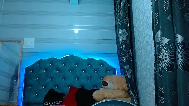 lily jamesx online show from March 2025 09:55:02 PM