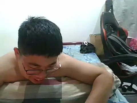 Snapshot of shyboymasturbation chatting on January 2025 04:29:01 PM shyboymasturbation online show from January 2025 04:29:01 PM