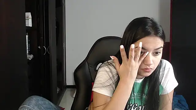 kayla k18 online show from February 2025 09:59:01 PM