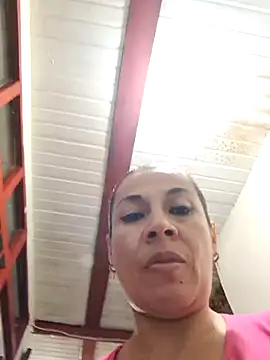 Snapshot of Zaralu_ chatting on December 2024 01:49:01 AM Zaralu online show from December 2024 01:49:01 AM