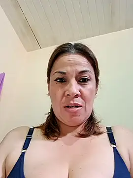 Snapshot of Zaralu_ chatting on October 2025 07:23:01 PM Zaralu online show from October 2025 07:23:01 PM