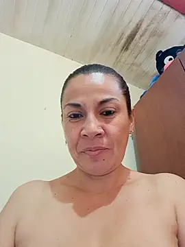 Snapshot of Zaralu_ chatting on November 2025 12:49:02 PM Zaralu online show from November 2025 12:49:02 PM