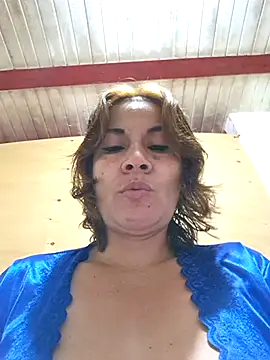 Snapshot of Zaralu_ chatting on November 2025 12:49:02 PM Zaralu online show from November 2025 12:49:02 PM