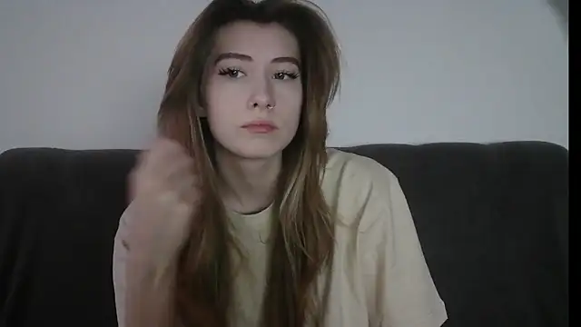 ErikaShyy online show from January 2025 01:11:01 PM