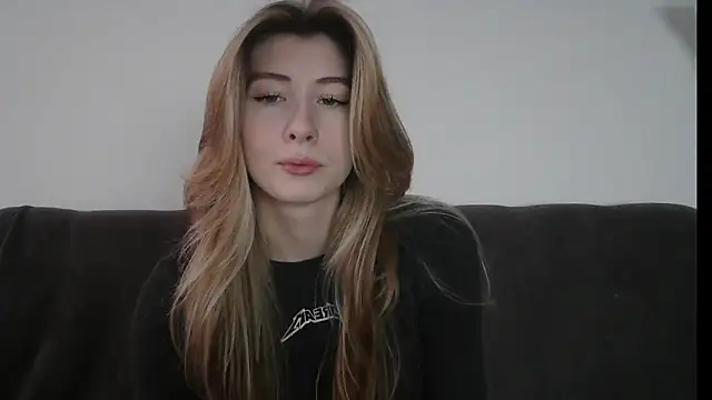 ErikaShyy online show from January 2025 07:15:01 AM