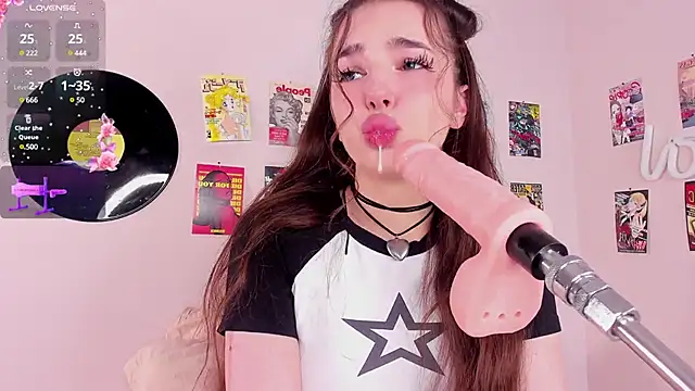 LosAlicee online show from December 2024 07:15:02 AM