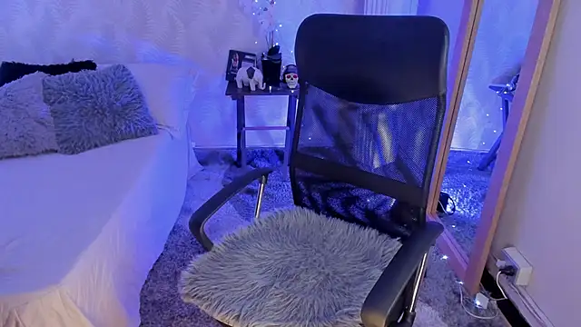 CyntiaAdams online show from March 2025 12:01:02 PM