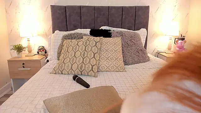 CyntiaAdams online show from September 2025 02:16:01 PM