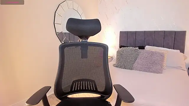 CyntiaAdams online show from September 2025 07:47:01 PM