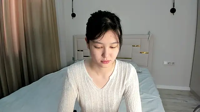 Lola Peach online show from March 2026 06:20:01 AM