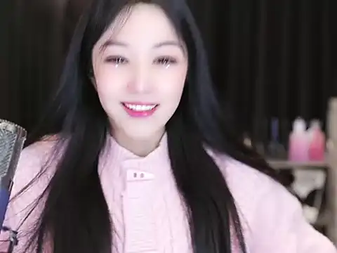 Nuyoah-77 online show from January 2025 07:05:01 PM