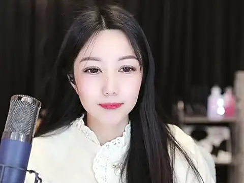 Nuyoah-77 online show from February 2025 05:24:02 PM